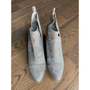 🏷 Carlos Santana Westerly Star Ankle Boot